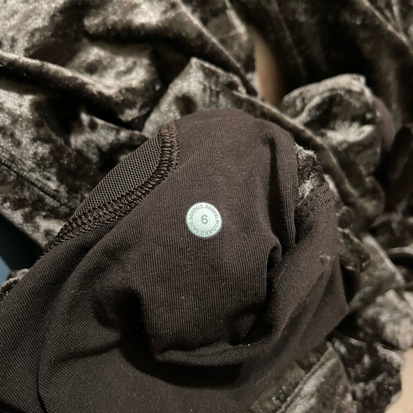 Lululemon Ready to Crush Jogger 6 - Picture 7 of 8